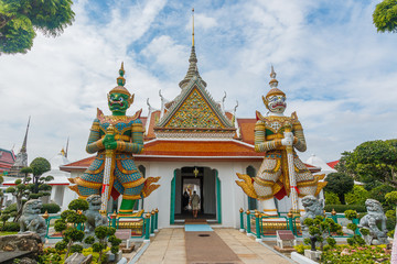 Fototapeta premium Thailand-Giant Wat Phra Kaew - The Temple of Emerald Buddha in Bangkok.