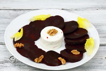 Carpaccio from red beetroot & goat cheese