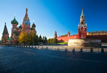 Foto op Plexiglas Intercession Cathedral St. Basil's and the Spassky Tower of Moscow Kremlin © Alexey Usachev