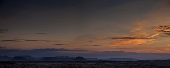 Fototapeta na wymiar Bardenas sunset
