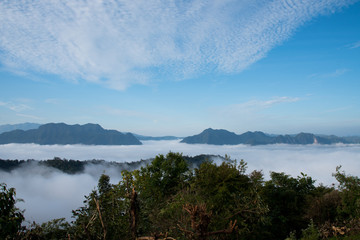 Fototapeta na wymiar Beautiful sea of mist cover on mountains.