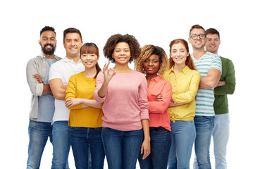 Obraz premium international group of happy people showing ok