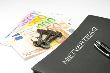 Ein Mietvertrag, Geld und Schlüsseln