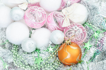 white and yellow xmas ornaments and Christmas balls 
