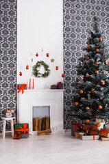 Beatiful christmas decorated tree in modern interior, holiday concept