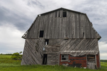 Obraz premium old neglected barn