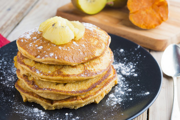 Pancakes of yam and kiwi