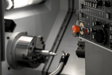 Fast, precise and productive gang type CNC turning center