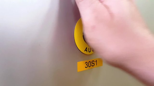 Not Aus wird Ausgel&ouml;st - Bet&auml;tigt in 4K 