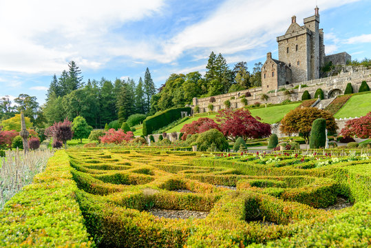 Drummond Castle and Gardens