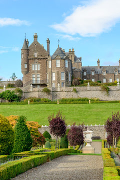 Drummond Castle and Gardens
