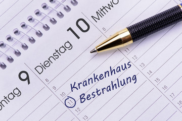 Terminkalender mit Eintrag Bestrahlung im Krankenhaus