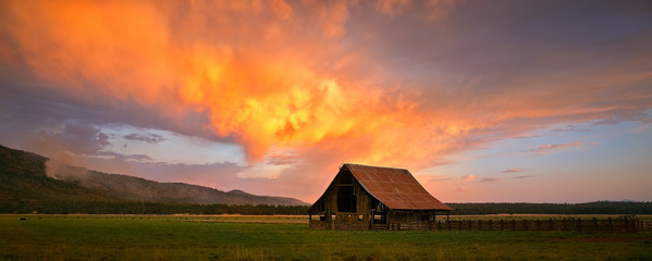 Blazing Sunset Over a Barn in Northern California © adonis_abril