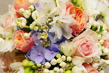 Bouquet of flowers with roses and hydrangea