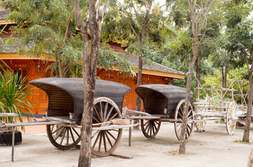 Fototapeta na wymiar Antique wooden wagon