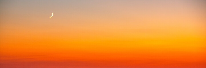 Red Sky Setting Crescent © Thomas