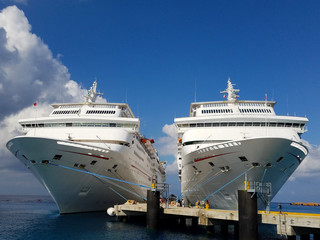 Cruise Ships In Cozumel