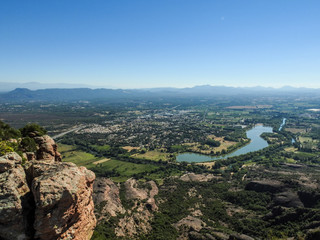 vue a&eacute;rienne depuis le rocher de roquebrune sur argens