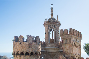 Fototapeta premium Castillo de Colomares - Château en mémoire du Navigateur célèbre Christophe Colomb à Benalmadena en Espagne