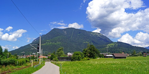 Blick von Garmisch-Partenkirchen auf den WANK
( 1780 Meter ) - Bayern