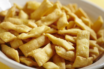 Fried Nooldes, a condiment served in American Chinese restaurants