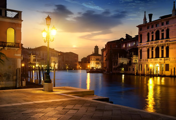 Naklejka premium Venice at dusk