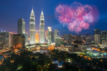 Foto auf Acrylglas Kuala Lumpur Kuala lumpur Skyline mit Feuerwerksfeier Neujahrstag 2017
