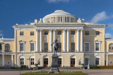 Fototapeta na wymiar monument to Paul I and Pavlovsk Palace, Pavlovsk, Saint Petersburg, Russia