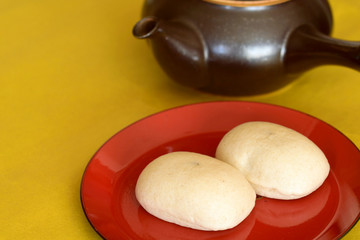 蕎麦饅頭と急須