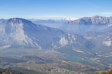 Tiefblick ins Sarchetal