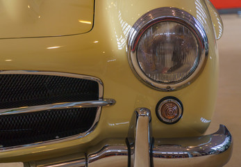 Headlight and bumper for a classic car