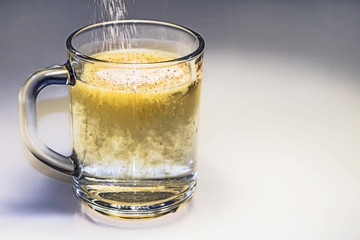 glass of water / powder dissolution / instant coffee / medicine