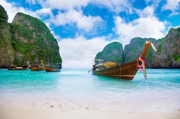 Foto op Canvas Long boat and blue water at Maya bay in Phi Phi Island, Krabi Th © tawatchai1990