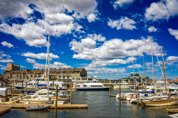 Fototapeta na wymiar Long Wharf with Customhouse Block and sailboats and yachts