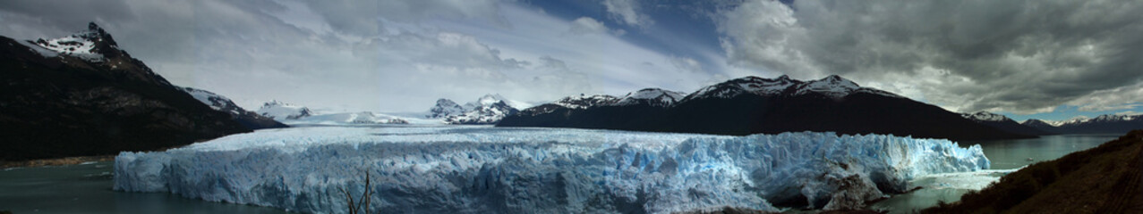Fototapeta na wymiar Glaciar Perito Moreno, Patagonia, Argentina