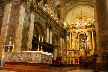Fototapeta na wymiar Catedral metropolitana Buenos Aires,Argentina