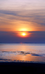 Fototapeta na wymiar Beautiful sea sunset