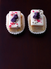 petit four