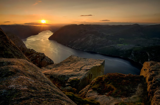 Preikestolen sunset