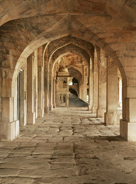 Stone vaults and nimbar (pulpit) in prayer hall of Jami Masjid, Mandu, Madhya Pradesh state