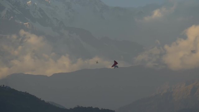 Trike flies at big mountains