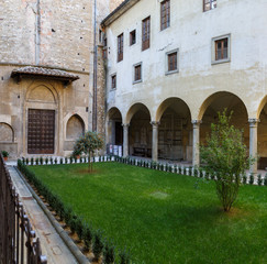 Fototapeta na wymiar The courtyard in one of the historic buildings