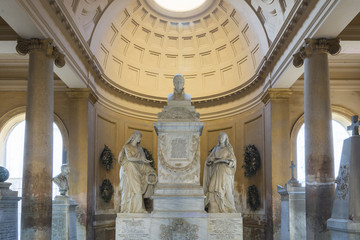 Statue inside Old cemetery © starmaro