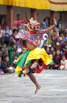 Monks performing traditional masked dance at the Wangdue Phodrang Tsechu, Wangdue Phodrang Dzong, Wangdue Phodrang (Wangdi), Bhutan