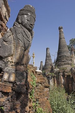 Kakku Buddhist Ruins, said to contain over two thousand brick and laterite stupas, legend holds that the first stupas were erected in the 12th century by Alaungsithu, King of Bagan (Pagan), Shan State
