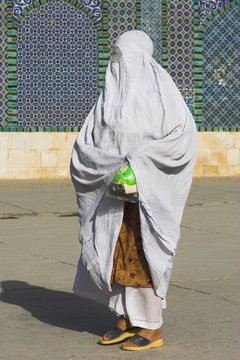 Woman pilgrim at the Shrine of Hazrat Ali, who was assassinated in 661, Mazar-I-Sharif, Afghanistan