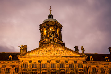 Obraz premium building dam square amsterdam 