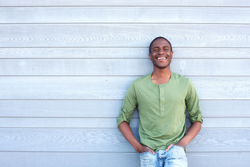Obraz premium cool african american guy smiling