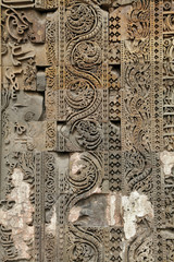 Calligraphy and intricate design in Qutub Minar complex 