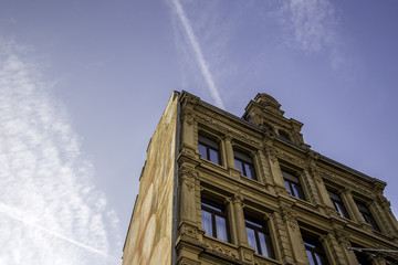 Sehenswertes historisches Haus am Schlossplatz in Wiesbaden